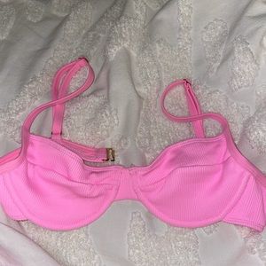 Pink ribbed underwire bikini